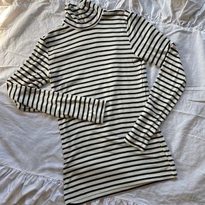 Soft turtleneck white/blk Stripes